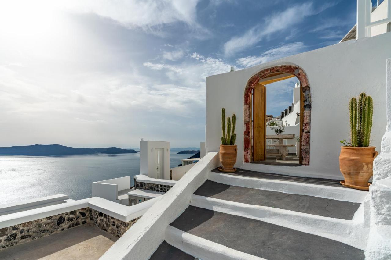 Akron Cliff Suite Fira (Santorini) Exterior foto