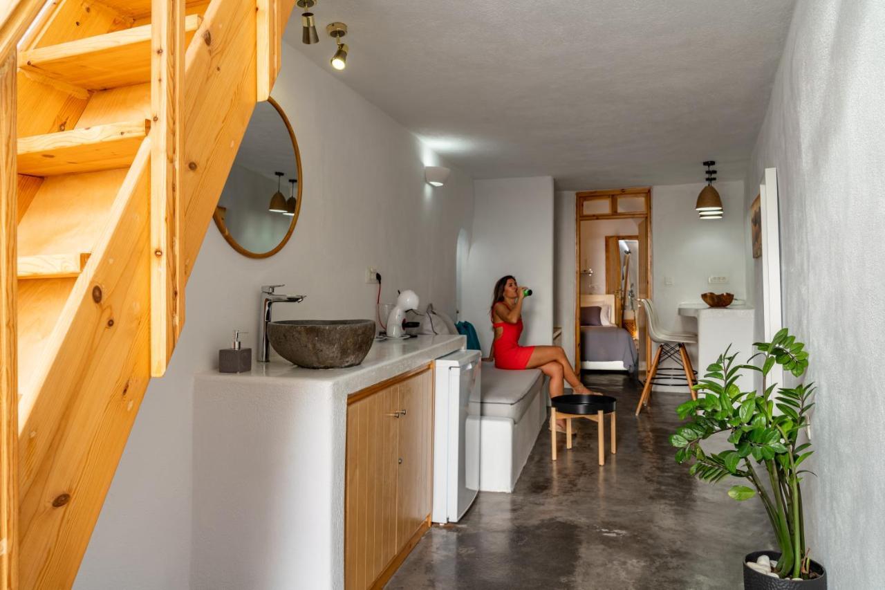 Akron Cliff Suite Fira (Santorini) Exterior foto