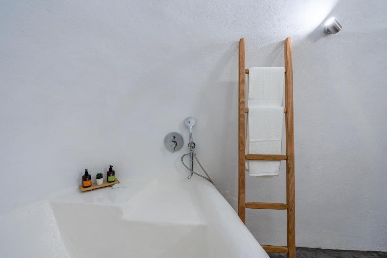 Akron Cliff Suite Fira (Santorini) Exterior foto