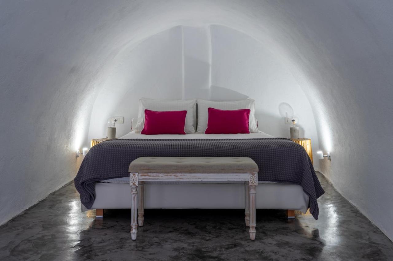 Akron Cliff Suite Fira (Santorini) Exterior foto