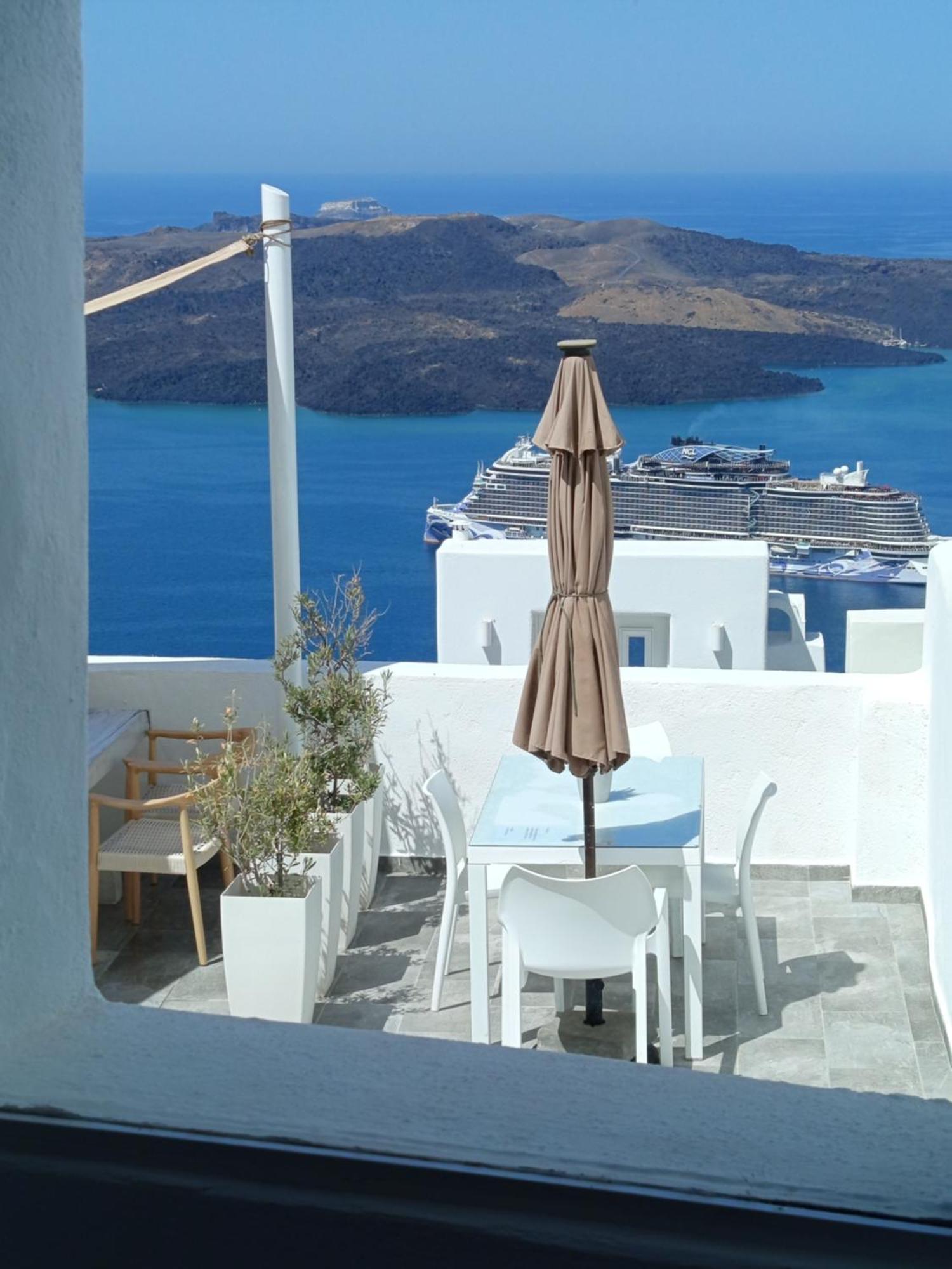 Akron Cliff Suite Fira (Santorini) Exterior foto