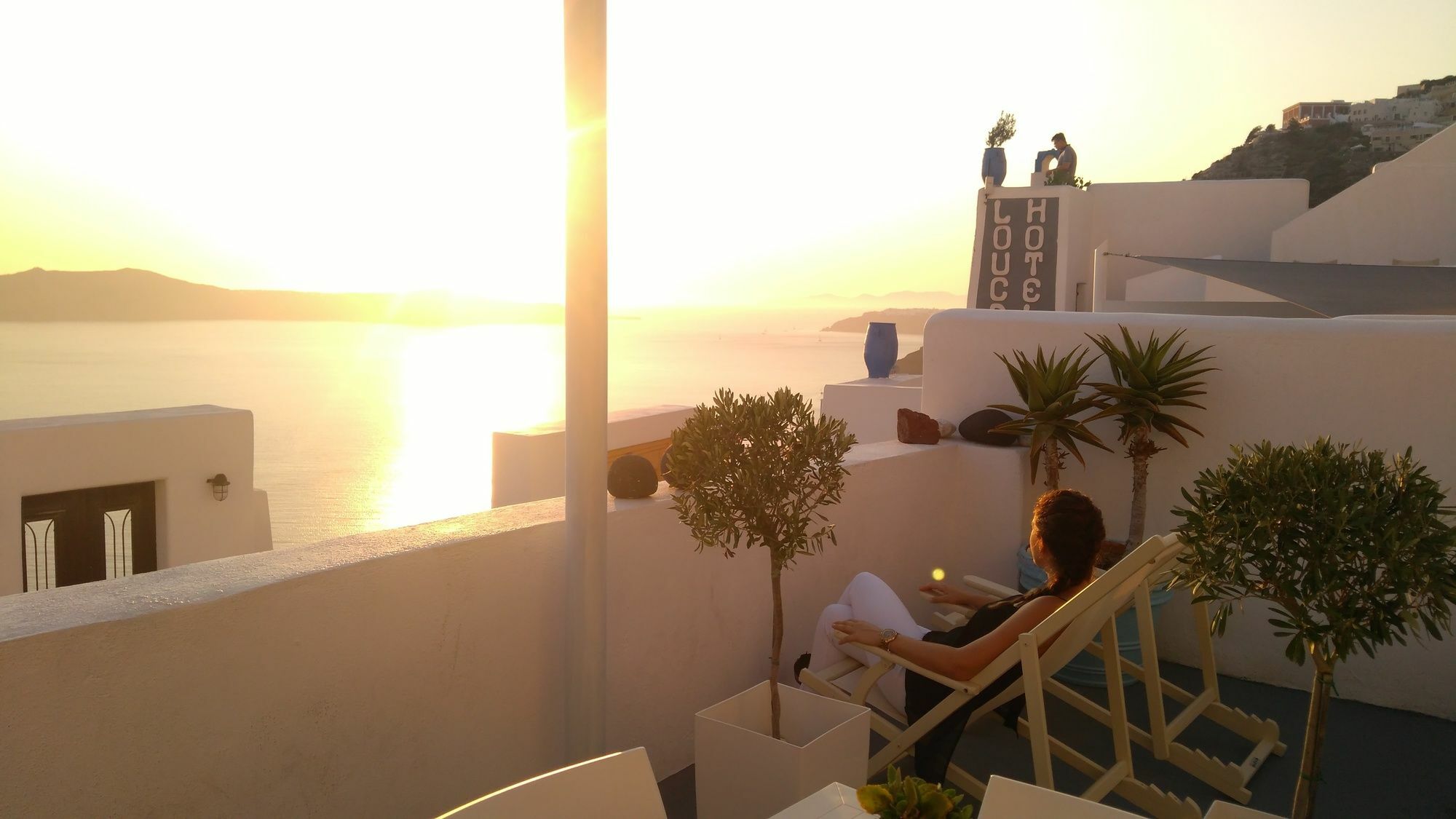 Akron Cliff Suite Fira (Santorini) Exterior foto